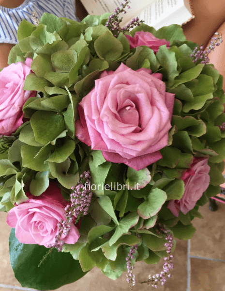 Bouquet di rose e ortensie