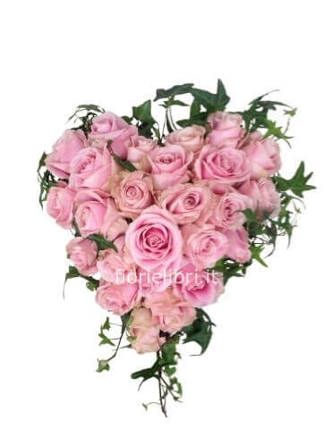 Cuore di rose rosa